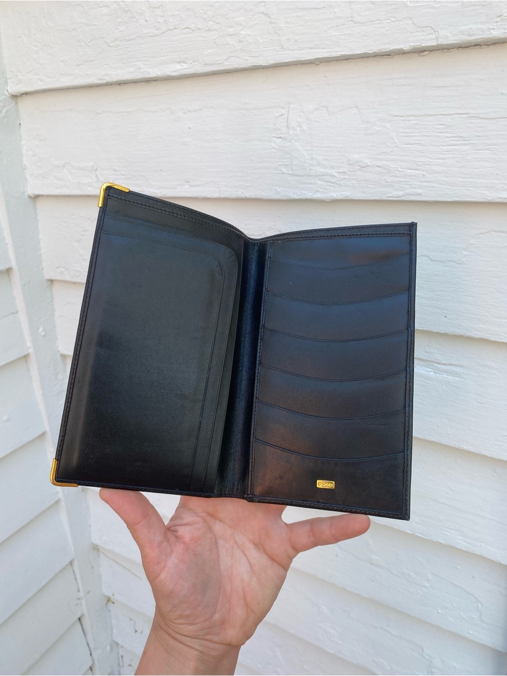 Vintage Gucci Black Leather Long Wallet with Gold Corner Accents - Picture 5 of 17